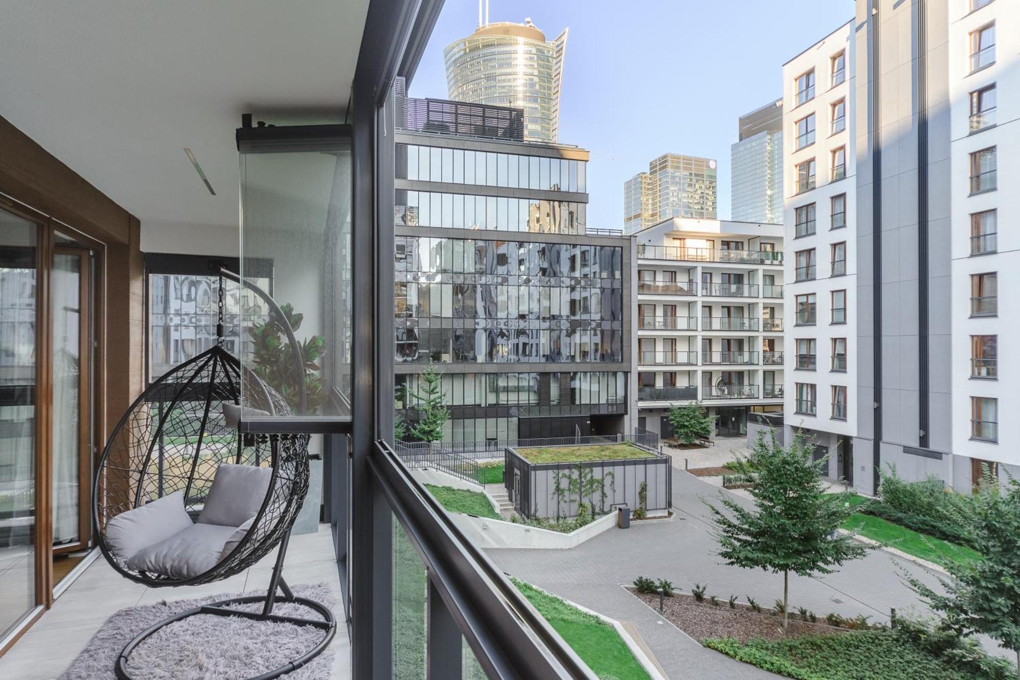 Lumina Apartment With Parking Near Muzeum Powstania Varşovia Exterior foto